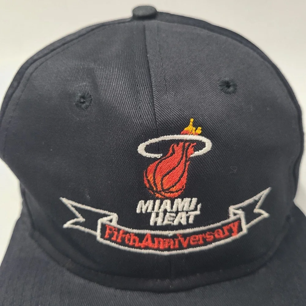 Vintage Miami Heat Hat Snapback Pro Style Black Red NBA 5th‎ Anniversary 90s Men